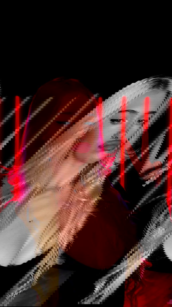 alexandramarianna alexandramarianna archive image