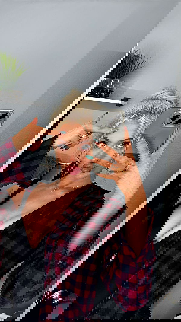 alexandramarianna alexandramarianna archive image