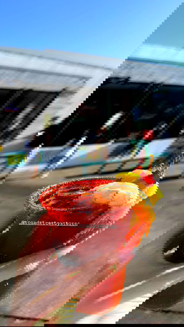 alexandramarianna alexandramarianna archive image