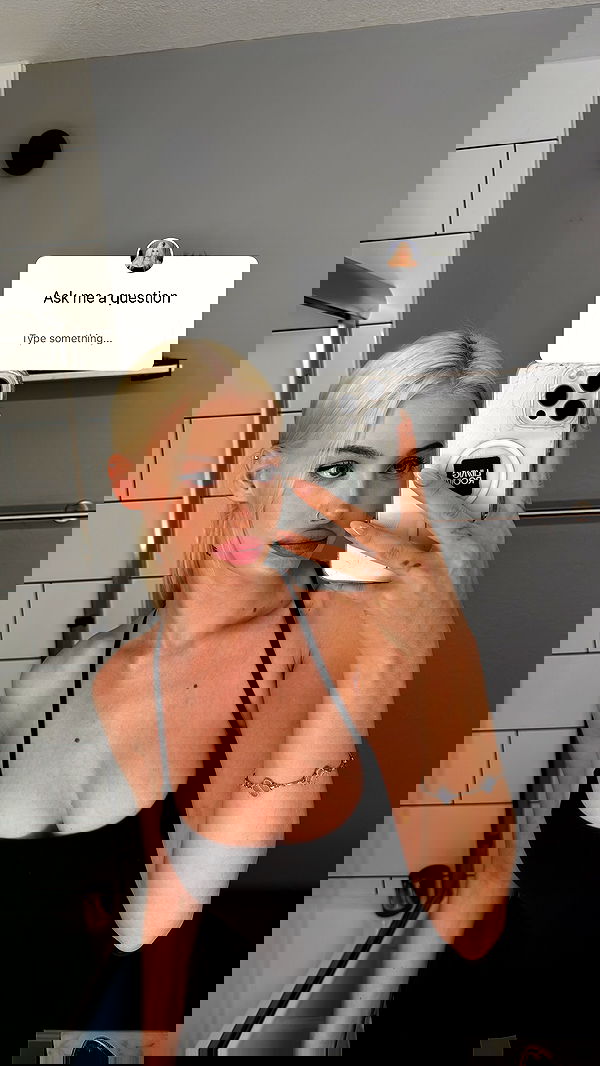 alexandramarianna alexandramarianna archive image