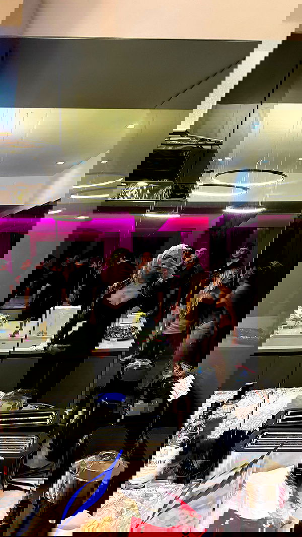 alexandramarianna alexandramarianna archive image