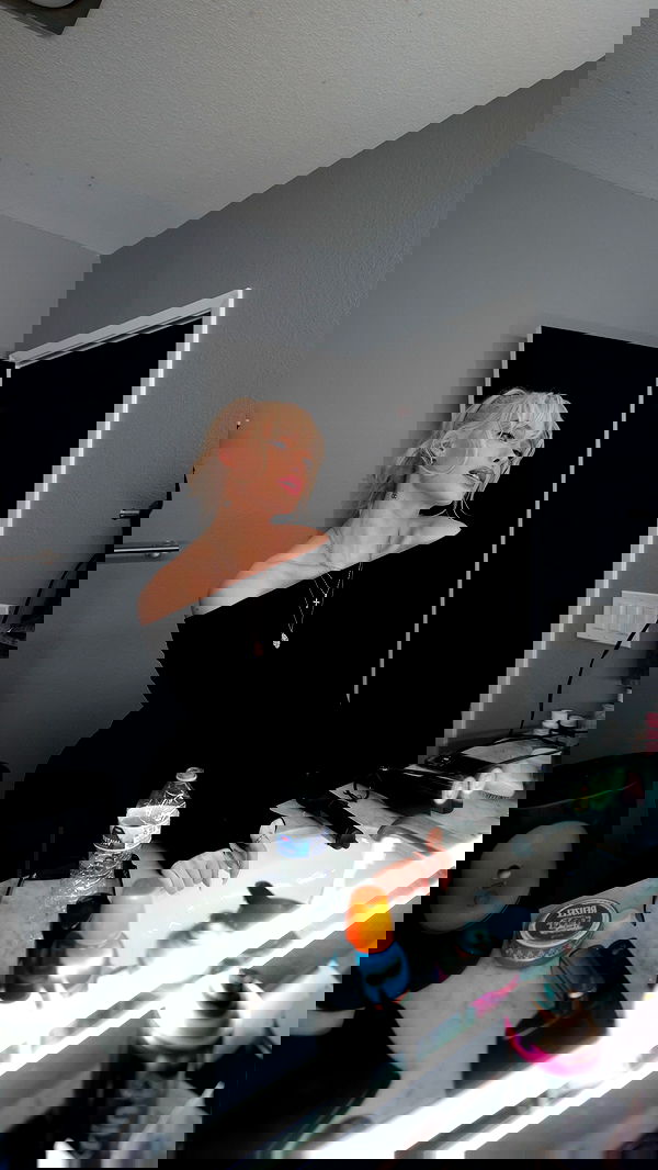 alexandramarianna alexandramarianna archive image