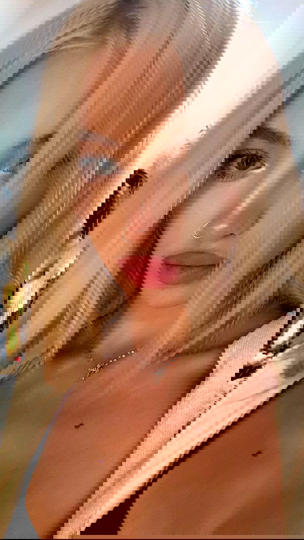 alexandramarianna alexandramarianna archive image