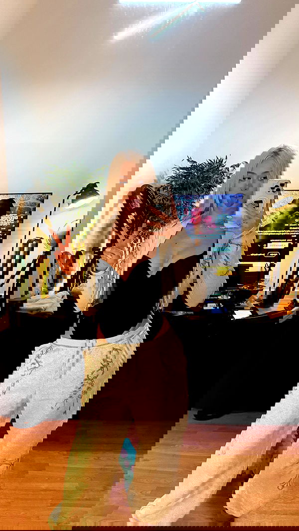 alexandramarianna alexandramarianna archive image