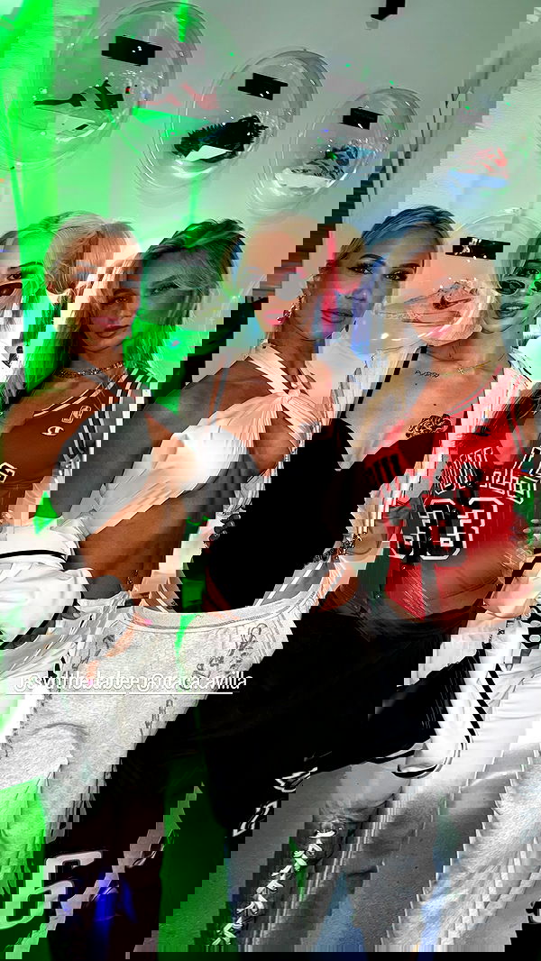 alexandramarianna alexandramarianna archive image