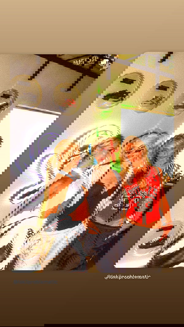 alexandramarianna alexandramarianna archive image