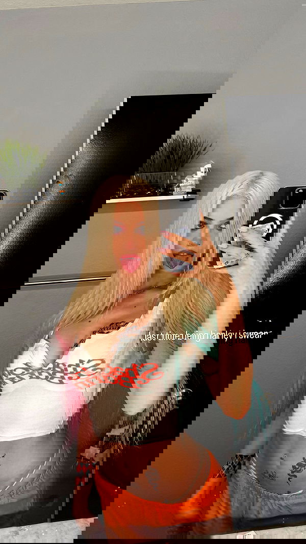 alexandramarianna alexandramarianna archive image