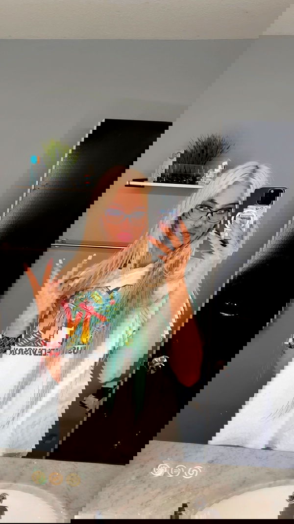 alexandramarianna alexandramarianna archive image