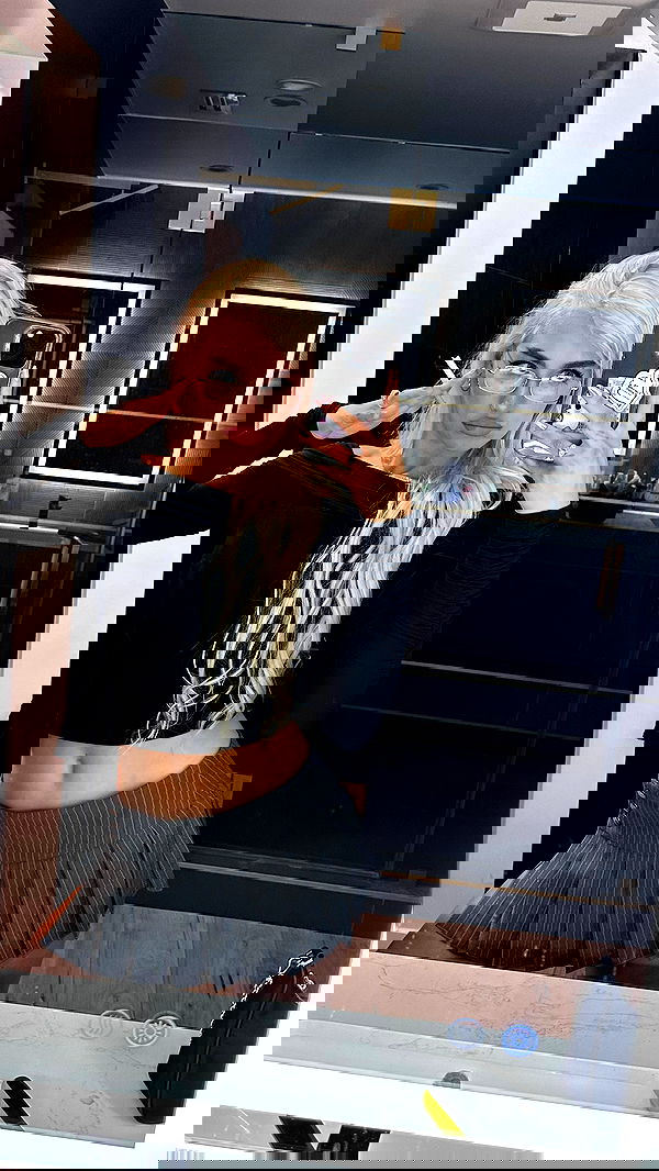 alexandramarianna alexandramarianna archive image