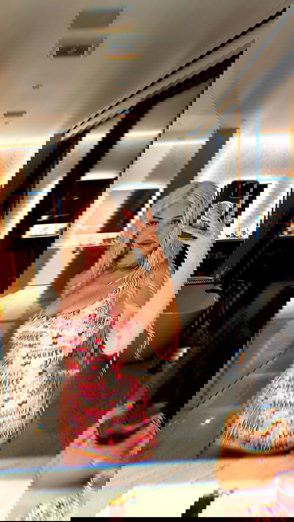 alexandramarianna alexandramarianna archive image