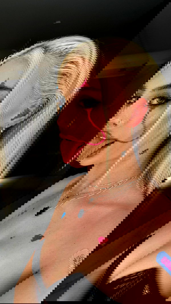 alexandramarianna alexandramarianna archive image