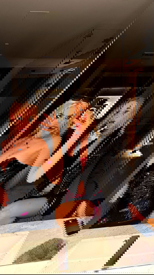 alexandramarianna alexandramarianna archive image