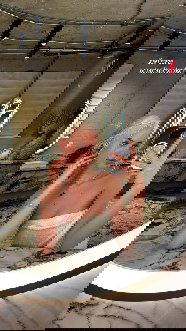 alexandramarianna alexandramarianna archive image