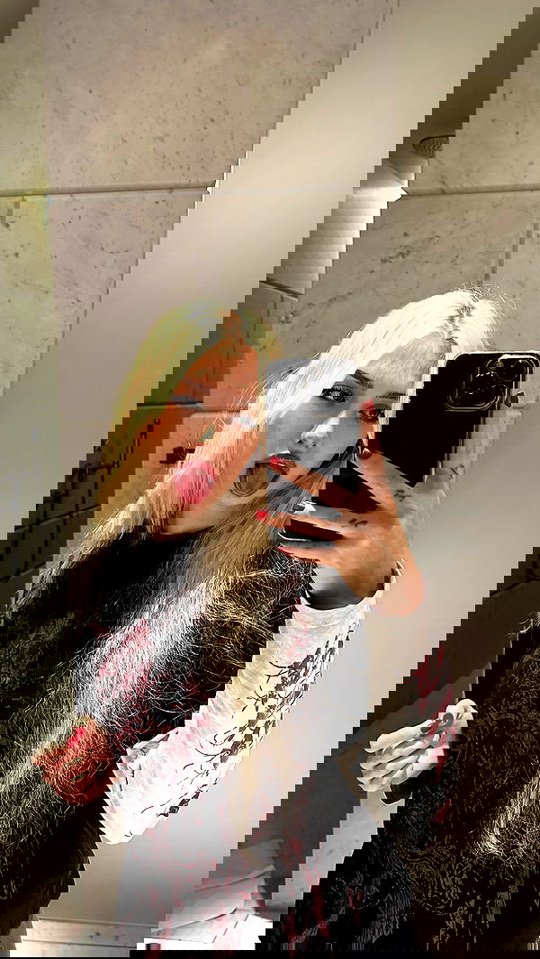 alexandramarianna alexandramarianna archive image