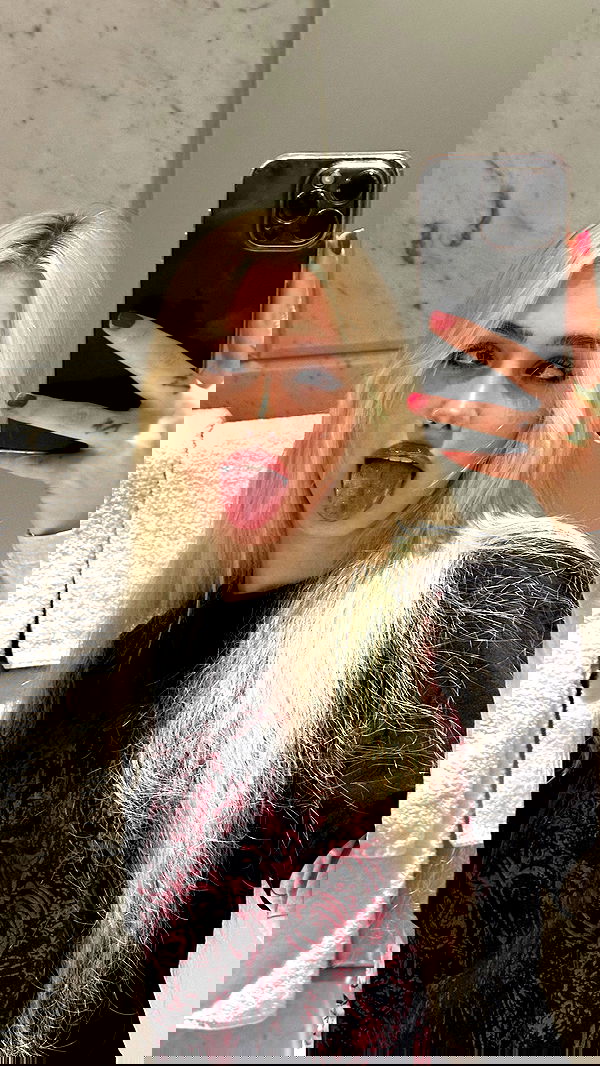 alexandramarianna alexandramarianna archive image