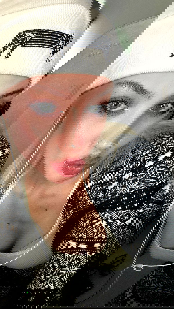 alexandramarianna alexandramarianna archive image