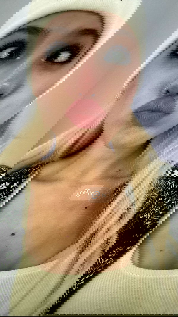 alexandramarianna alexandramarianna archive image