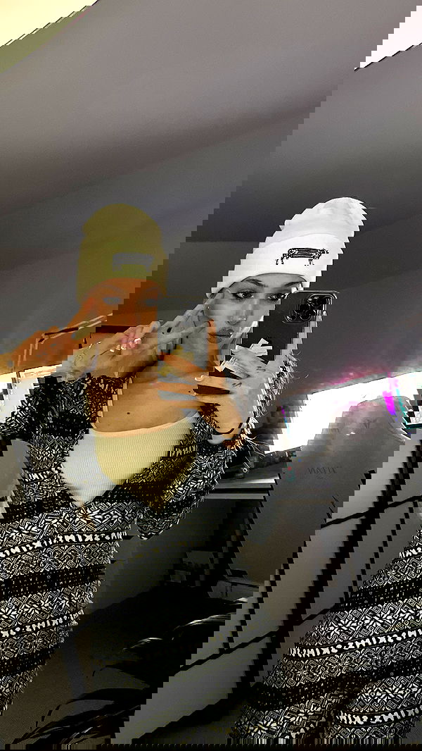 alexandramarianna alexandramarianna archive image