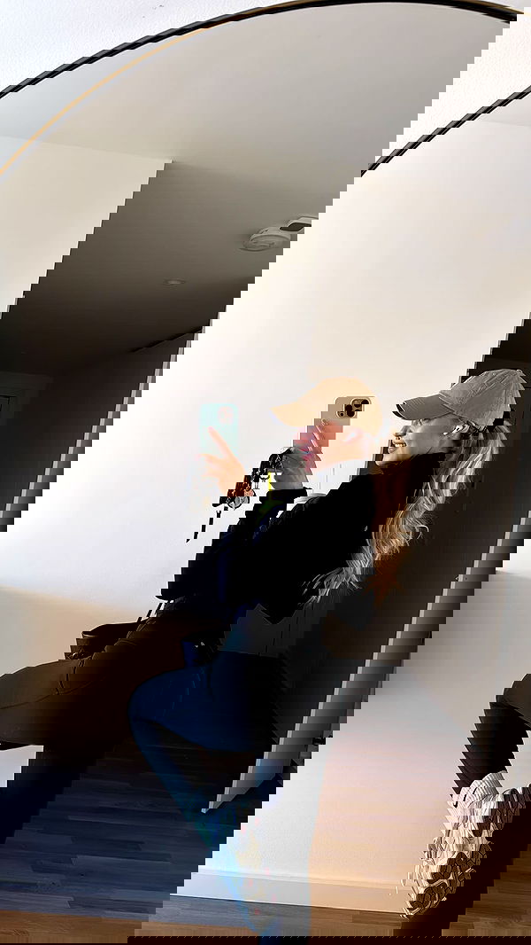 alexis.blond alexis.blond archive image