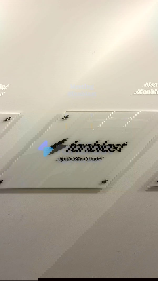 alexis.blond alexis.blond archive image