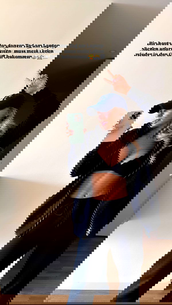 alexis.blond alexis.blond archive image