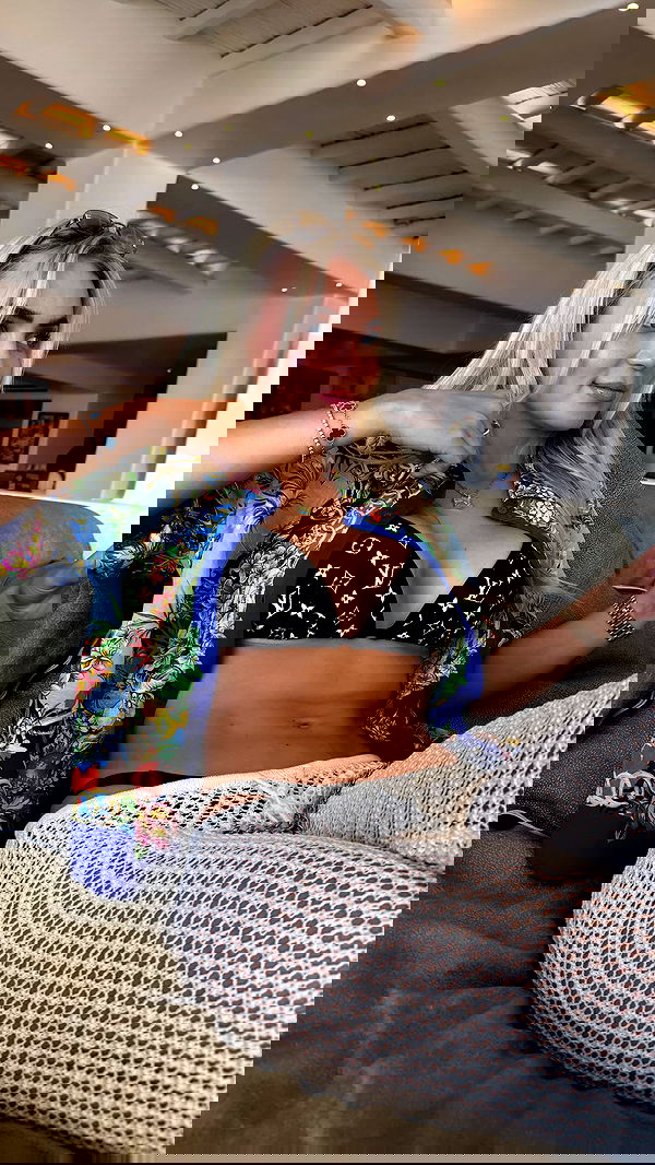 alexis.blond alexis.blond archive image