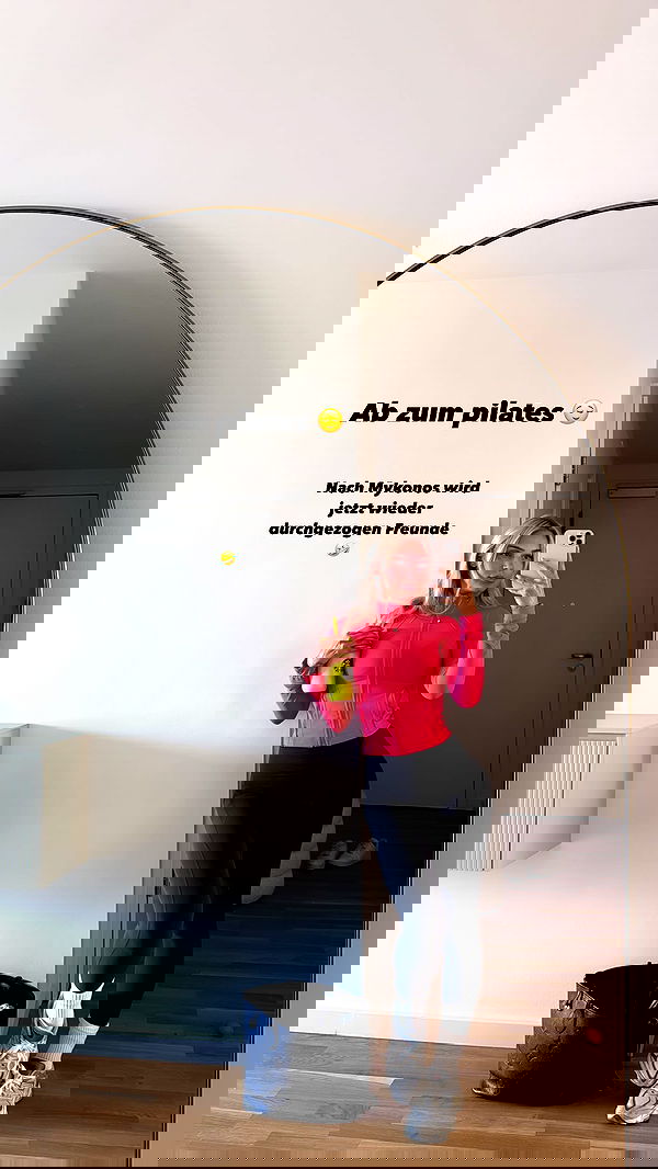 alexis.blond alexis.blond archive image