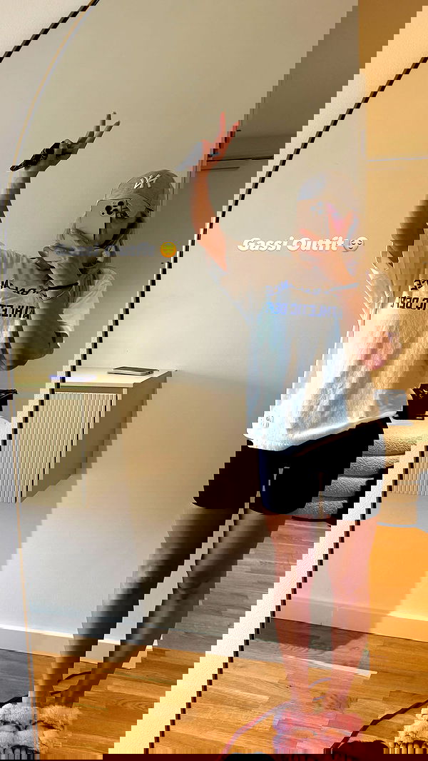 alexis.blond alexis.blond archive image