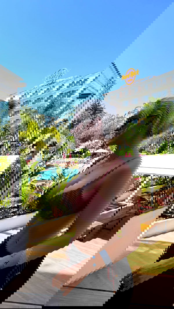 alexis.blond alexis.blond archive image