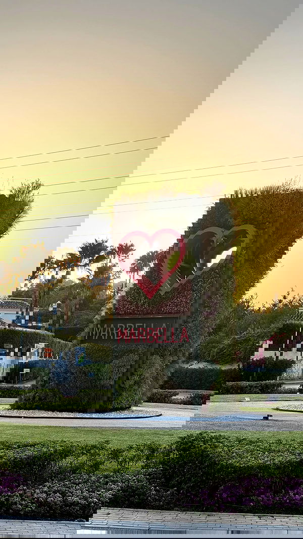 alexis.blond alexis.blond archive image