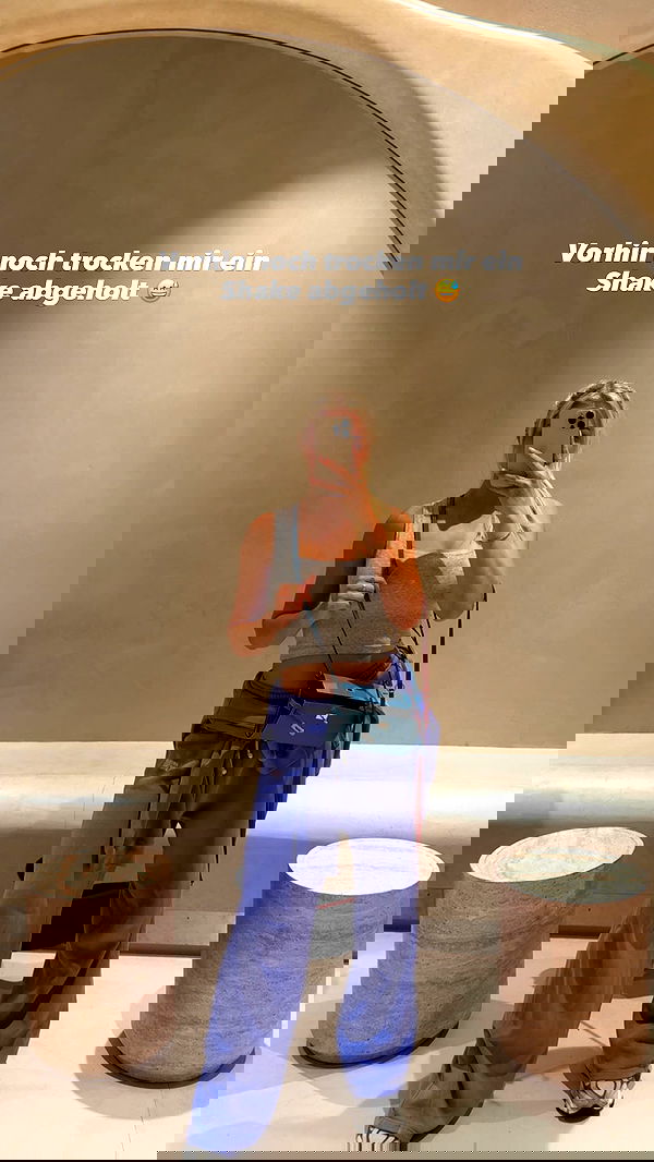 alexis.blond alexis.blond archive image