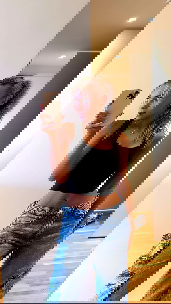 alexis.blond alexis.blond archive image