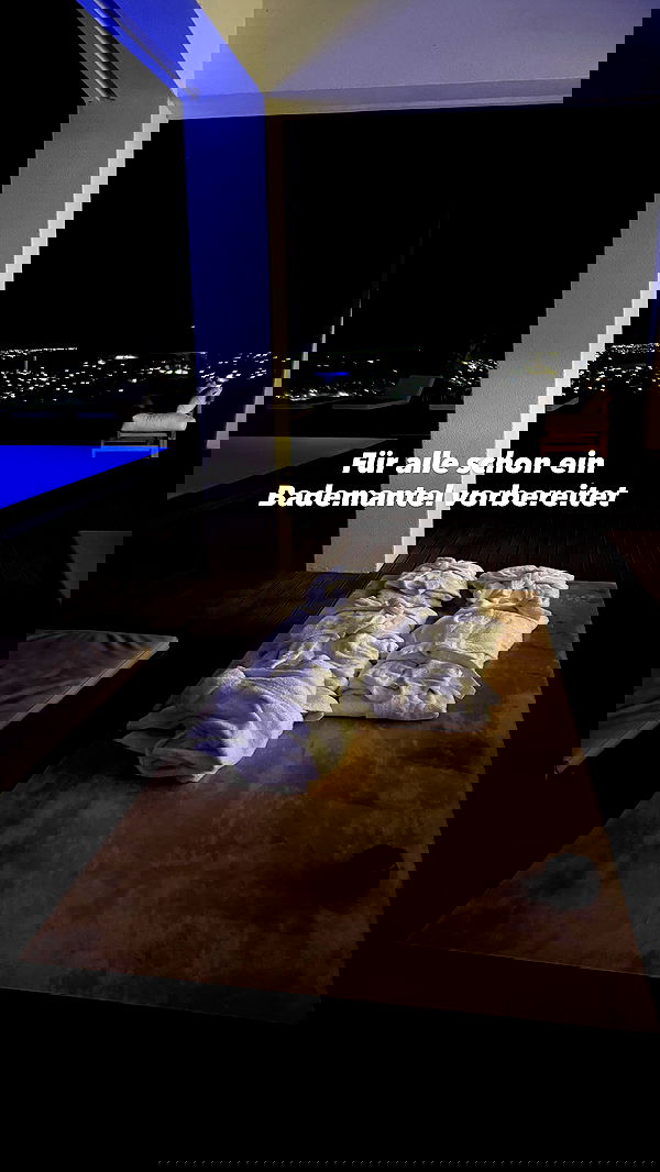 alexis.blond alexis.blond archive image