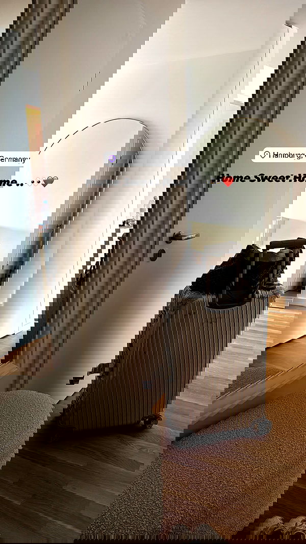 alexis.blond alexis.blond archive image