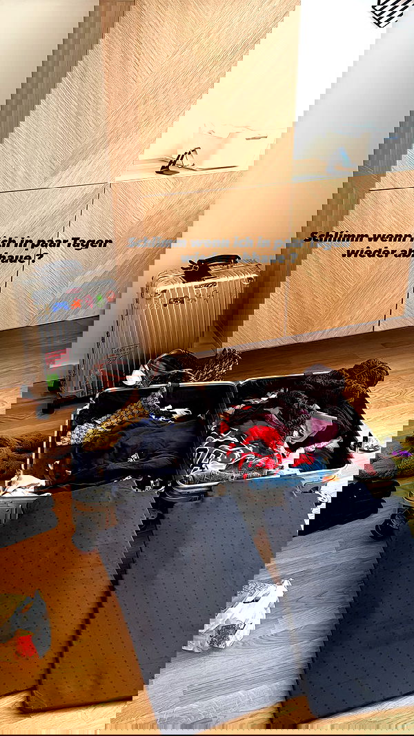 alexis.blond alexis.blond archive image