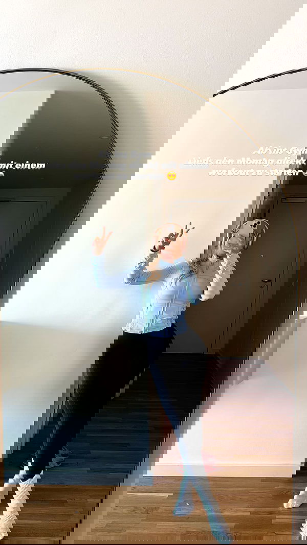 alexis.blond alexis.blond archive image