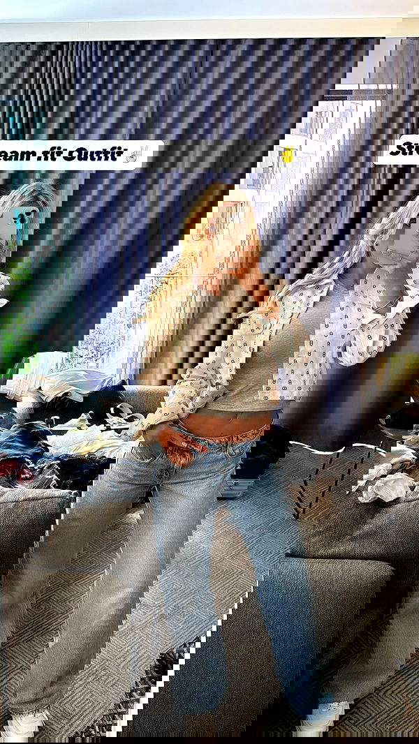 alexis.blond alexis.blond archive image