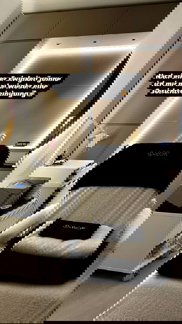 alexis.blond alexis.blond archive image