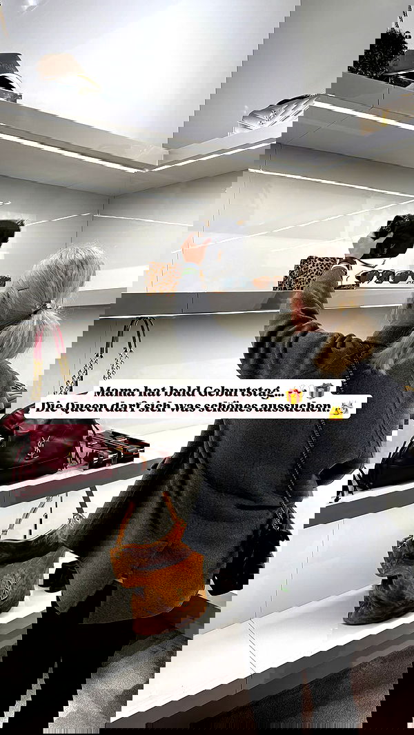 alexis.blond alexis.blond archive image