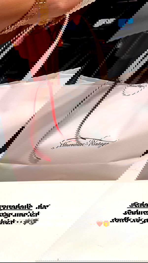 alexis.blond alexis.blond archive image