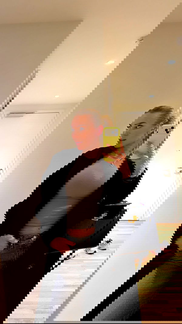 alexis.blond alexis.blond archive image