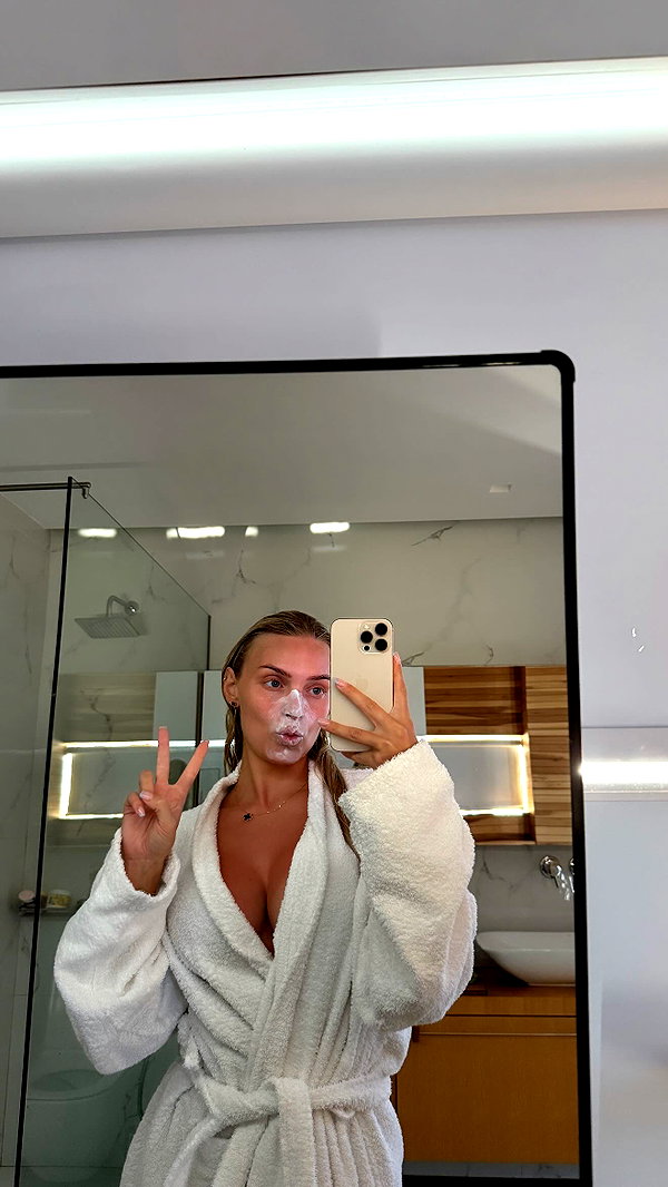 alexisshv instagram image archive image