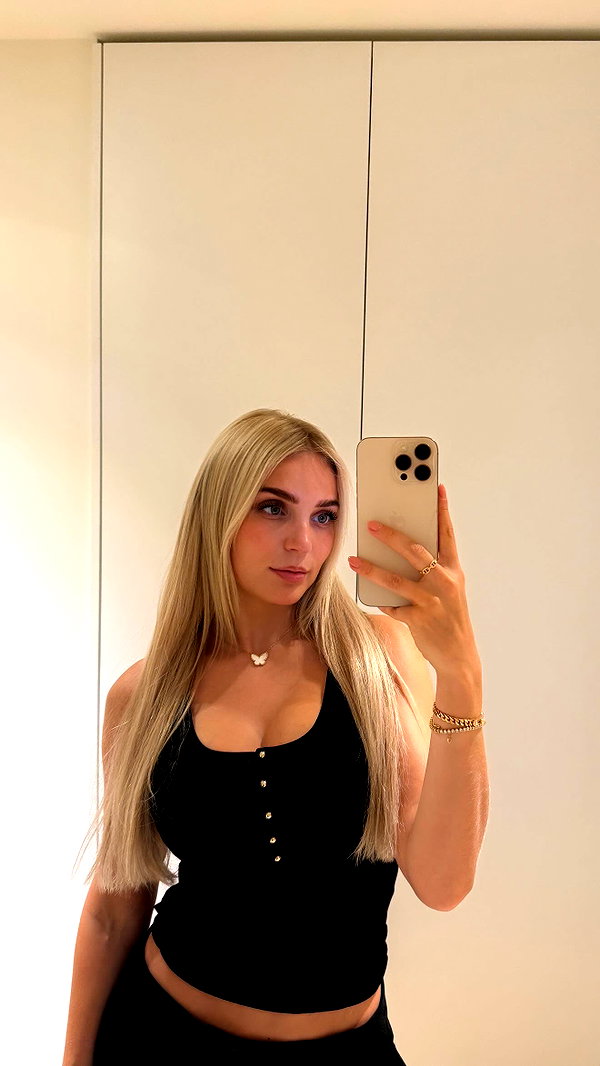 alexisshv instagram image archive image