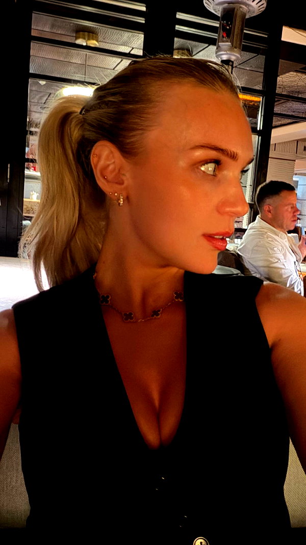 alexisshv instagram image archive image