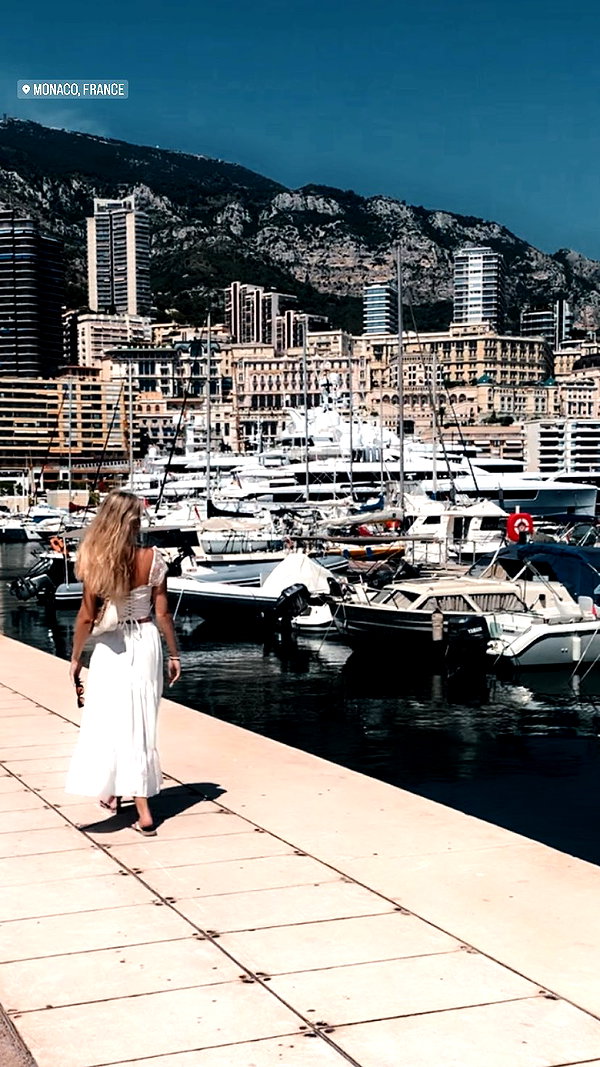 alina_mtsn instagram image archive image