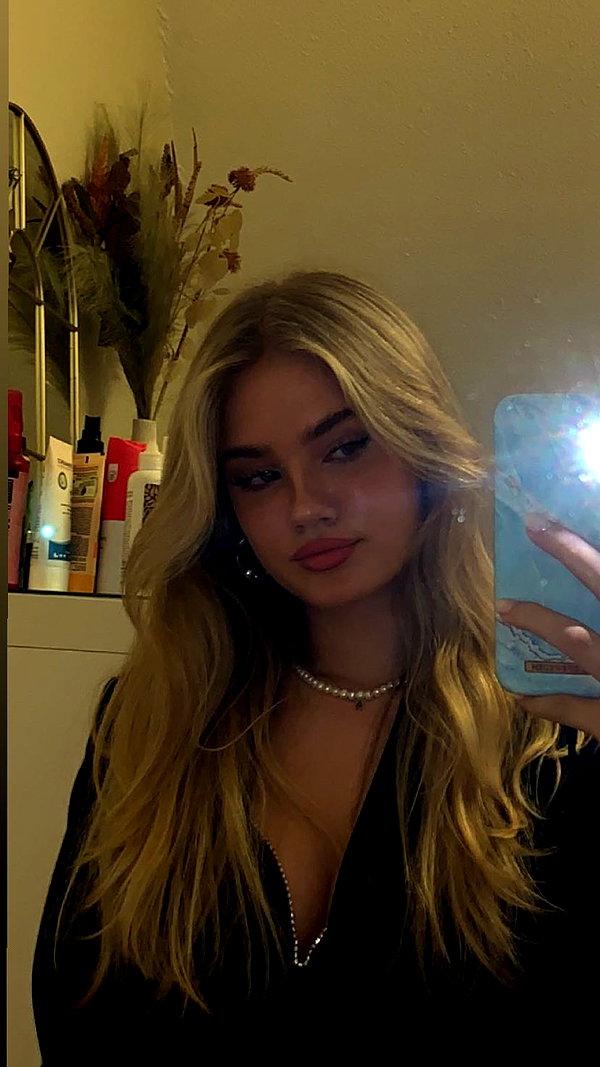 alina_mtsn instagram image archive image