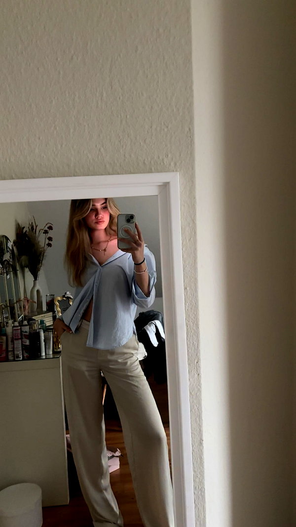 alina_mtsn instagram image archive image