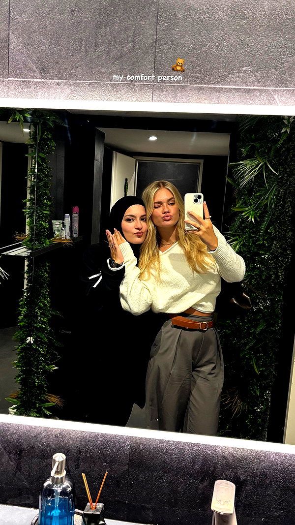 alina_mtsn instagram image archive image