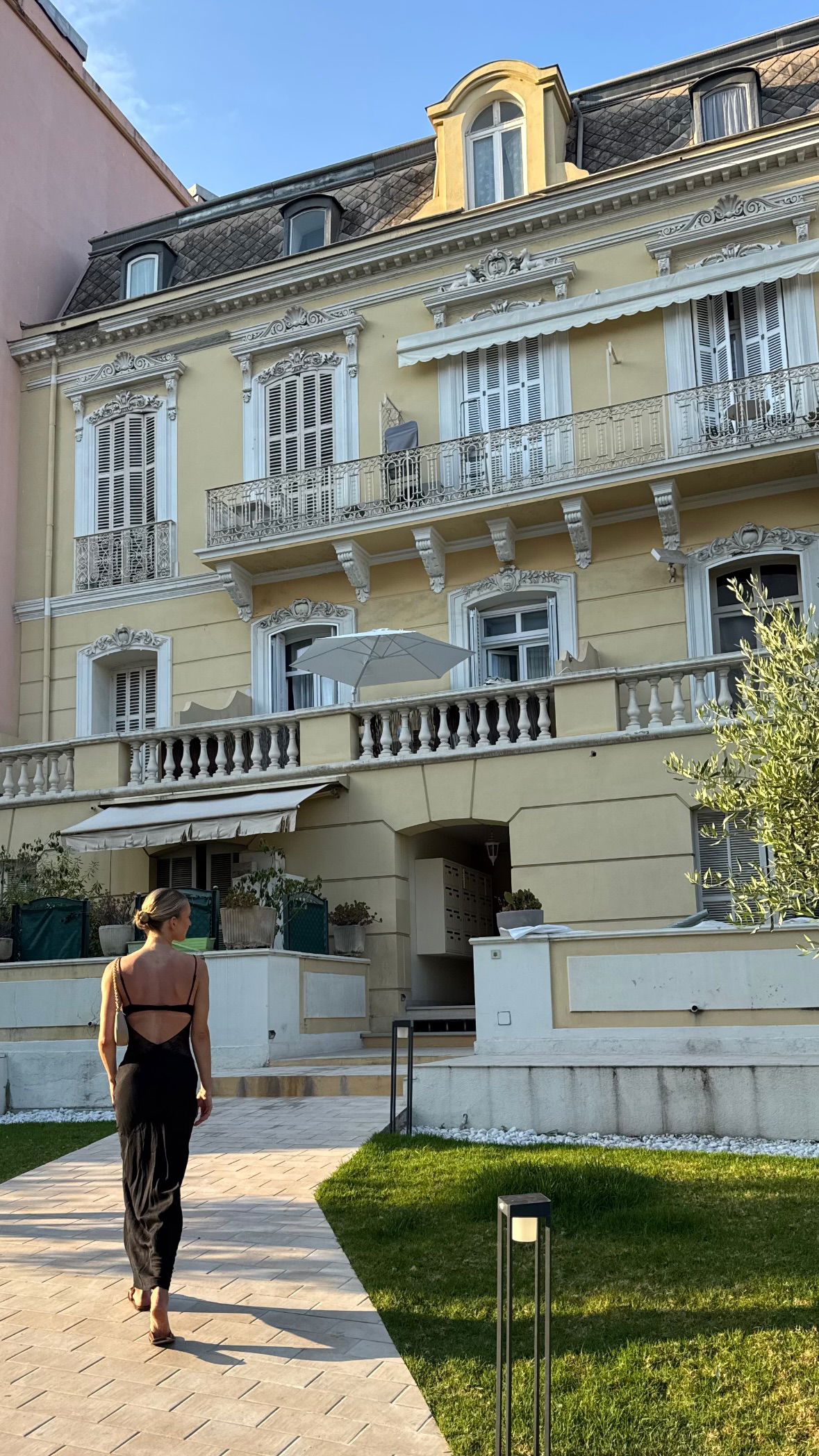 allygravemade instagram image archive image