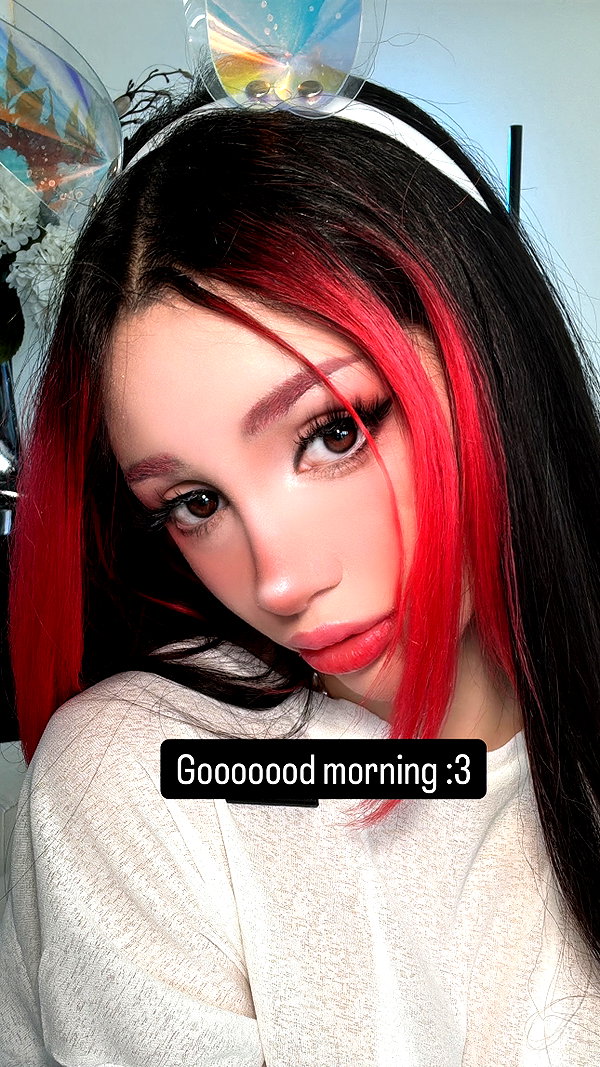 alyri_tv instagram image archive image